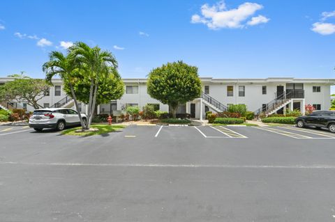 Photo of 6586 Southurst Terrace #103, Delray Beach, FL 33446 (MLS # B26031249)