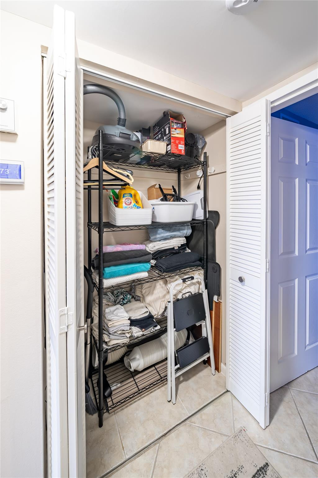 WOODS CONDO - Residential