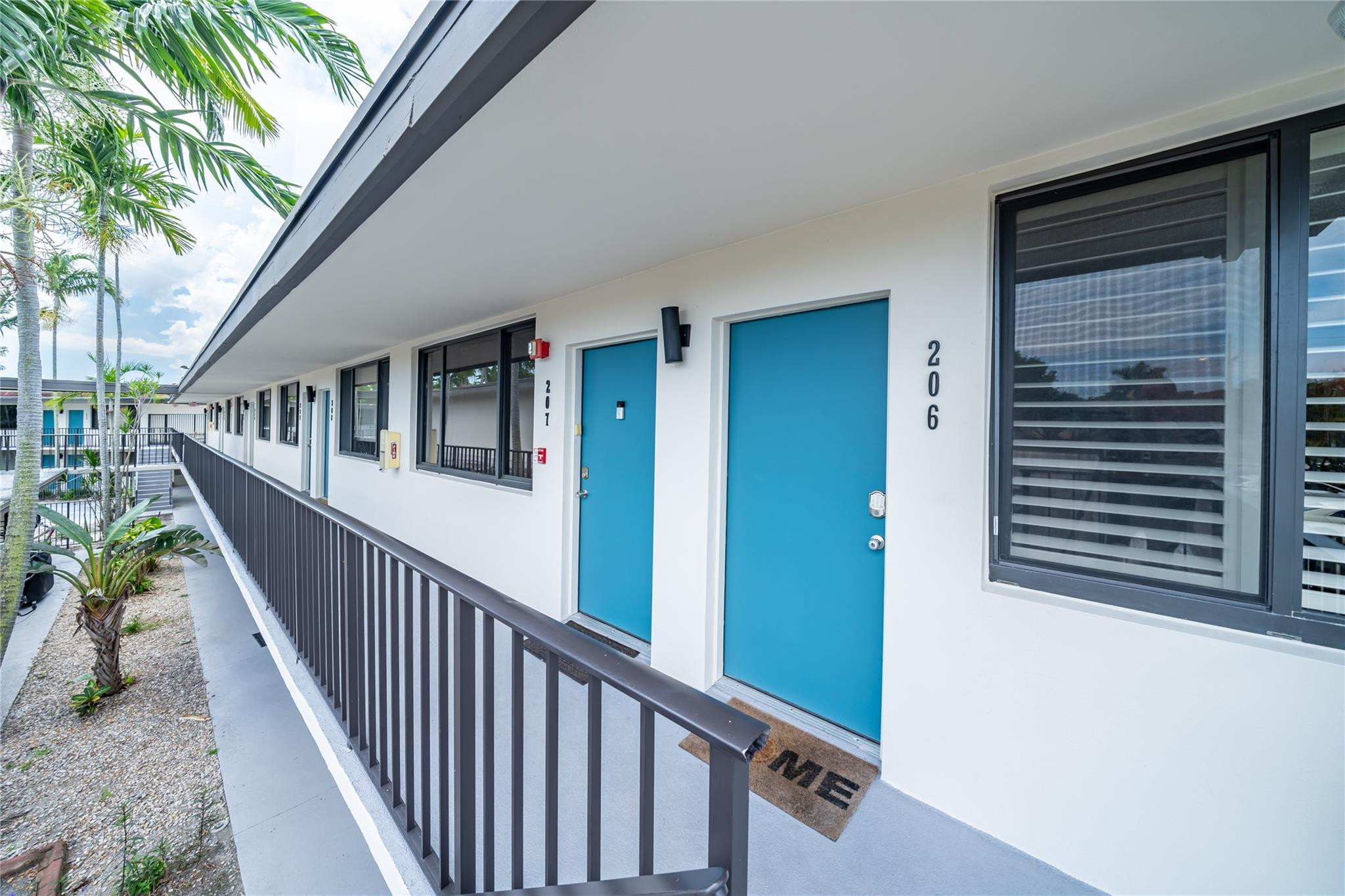 WOODS CONDO - Residential