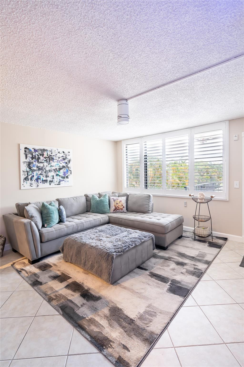 WOODS CONDO - Residential