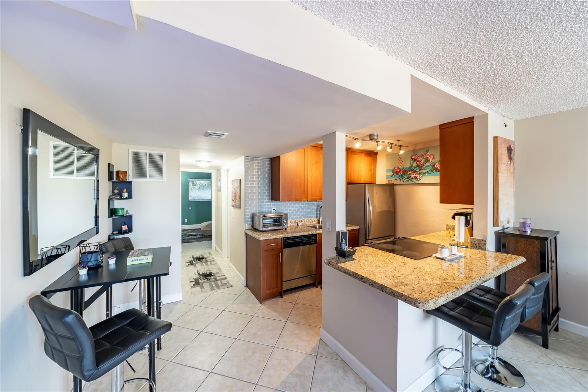 WOODS CONDO - Residential