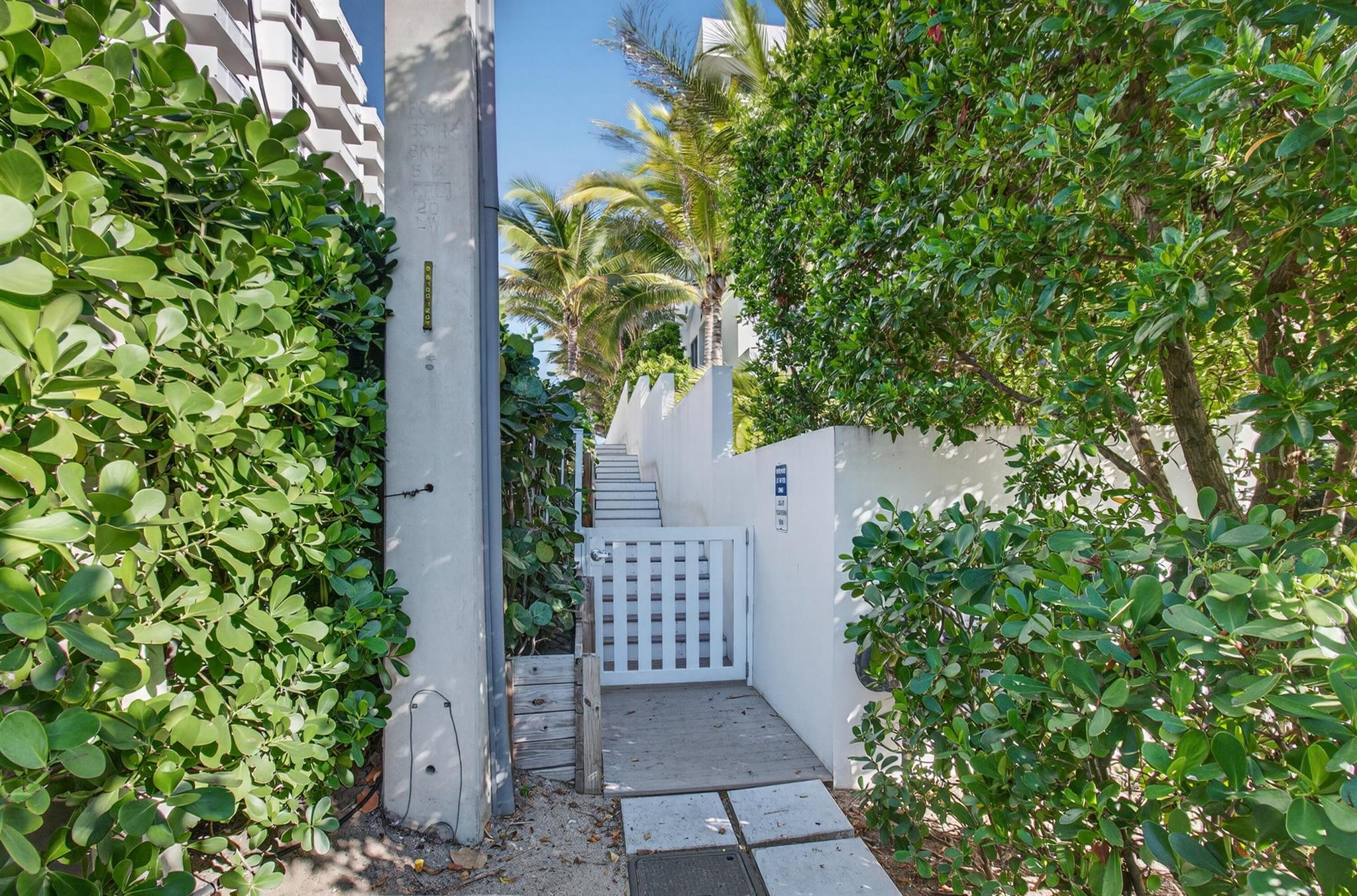 DELRAY-BY-THE-SEA - Residential