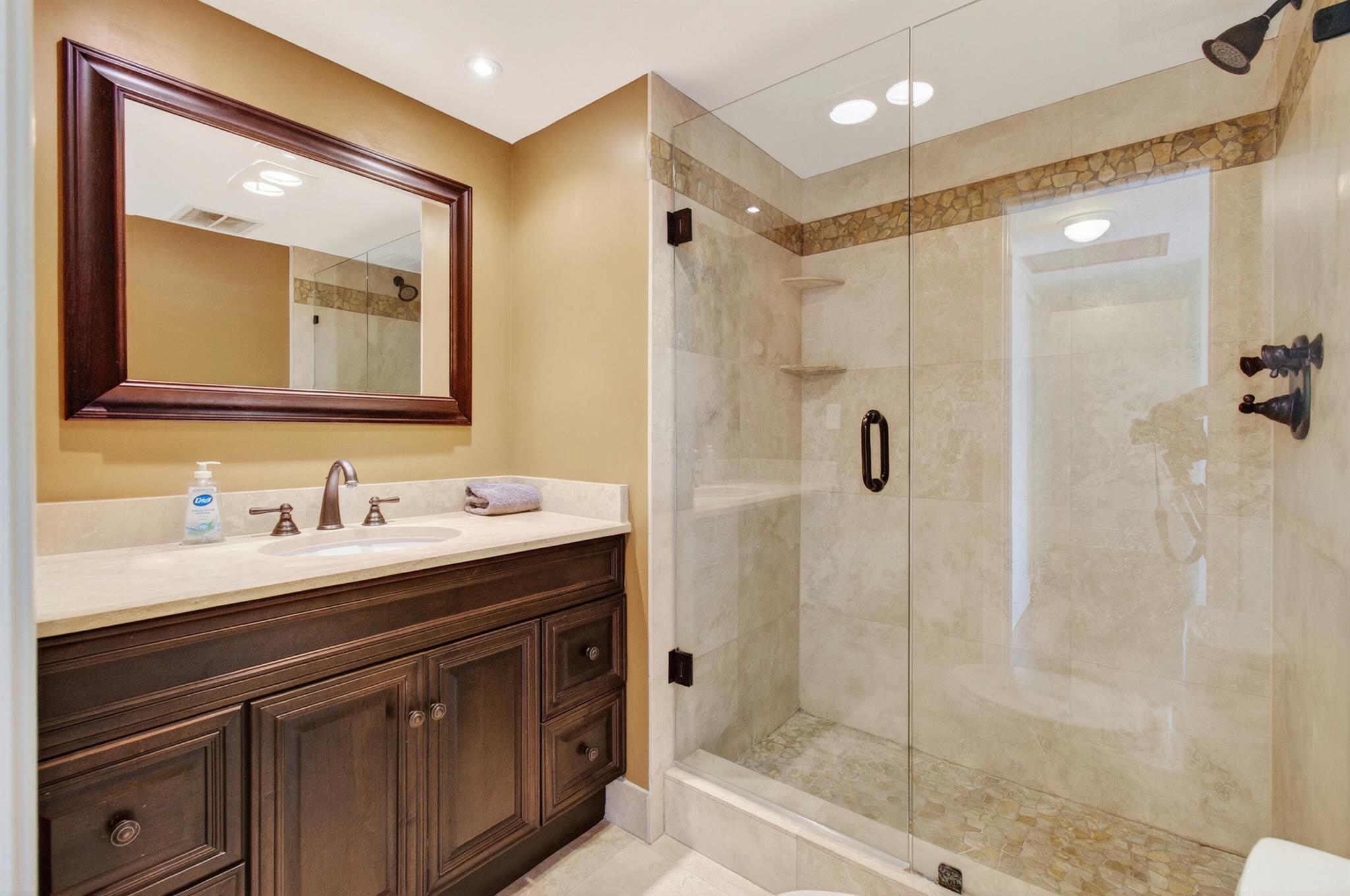 DELRAY-BY-THE-SEA - Residential