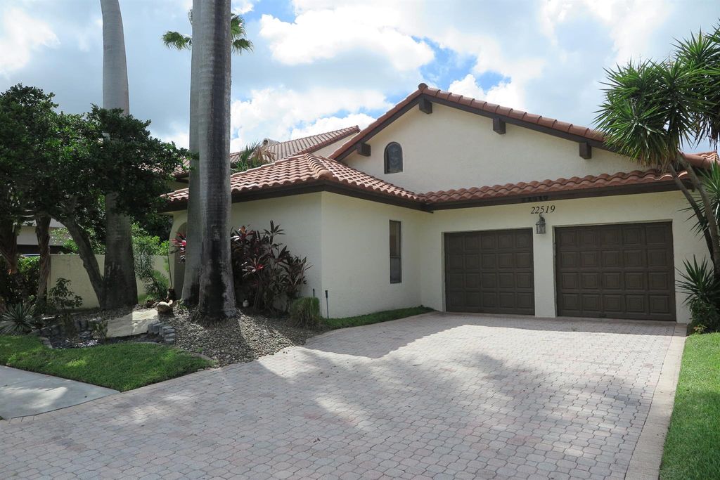 Photo of 22519 Esplanada Circle W, Boca Raton, FL 33433 (MLS # R11079174)