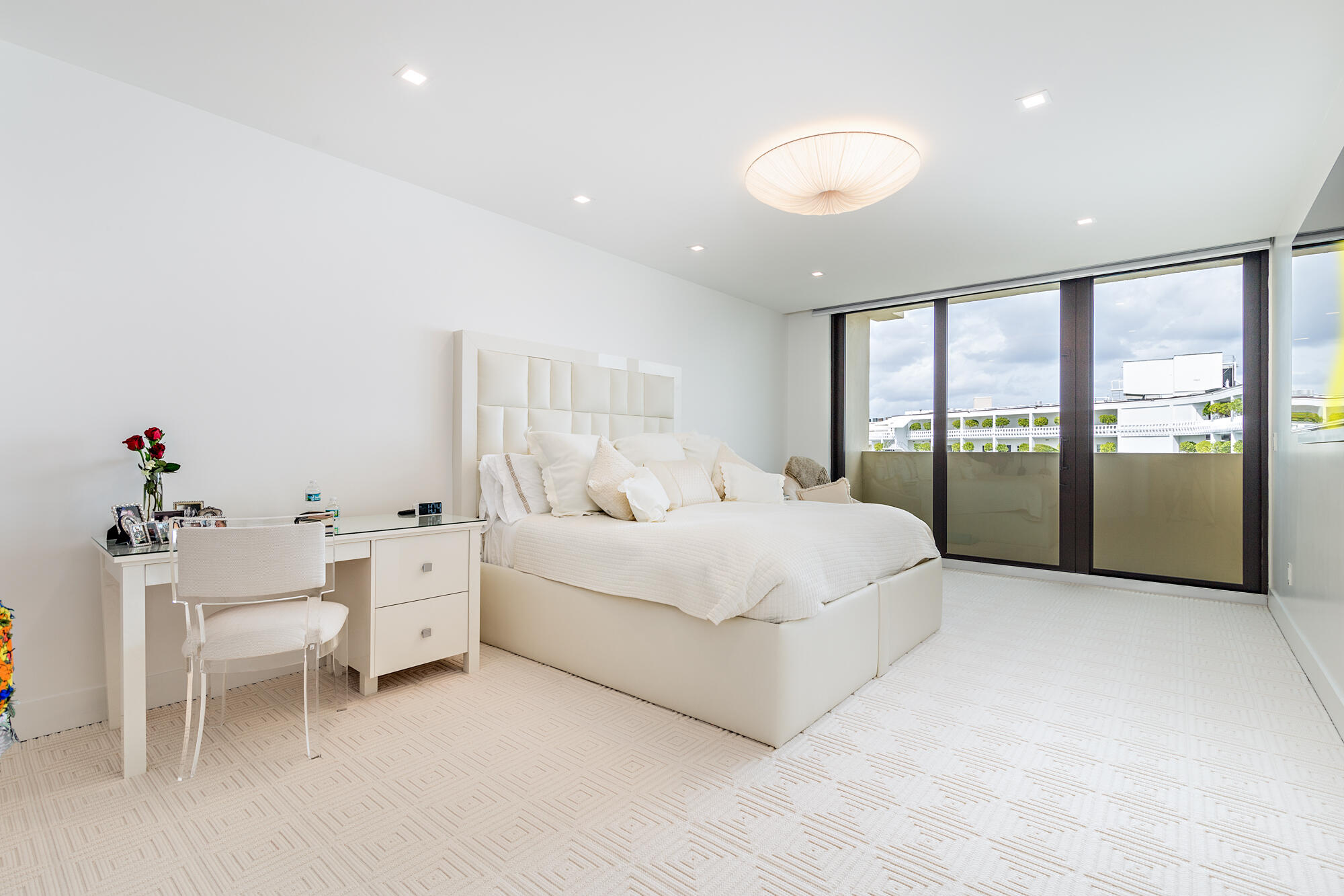 THREE THIRTY OCEAN CONDO - Residential