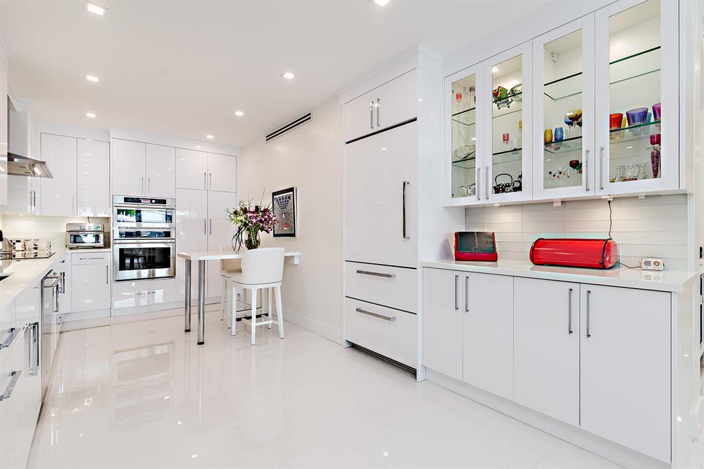 THREE THIRTY OCEAN CONDO - Residential