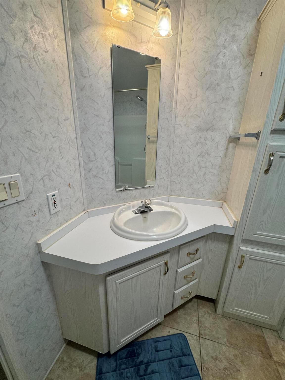 Spanish Lakes Country Clu - Residential