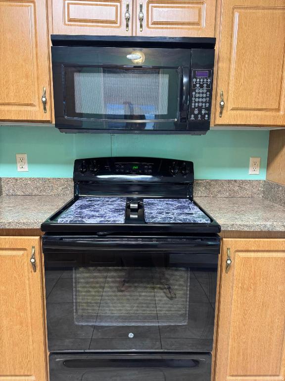 Spanish Lakes Country Club Village - Residential