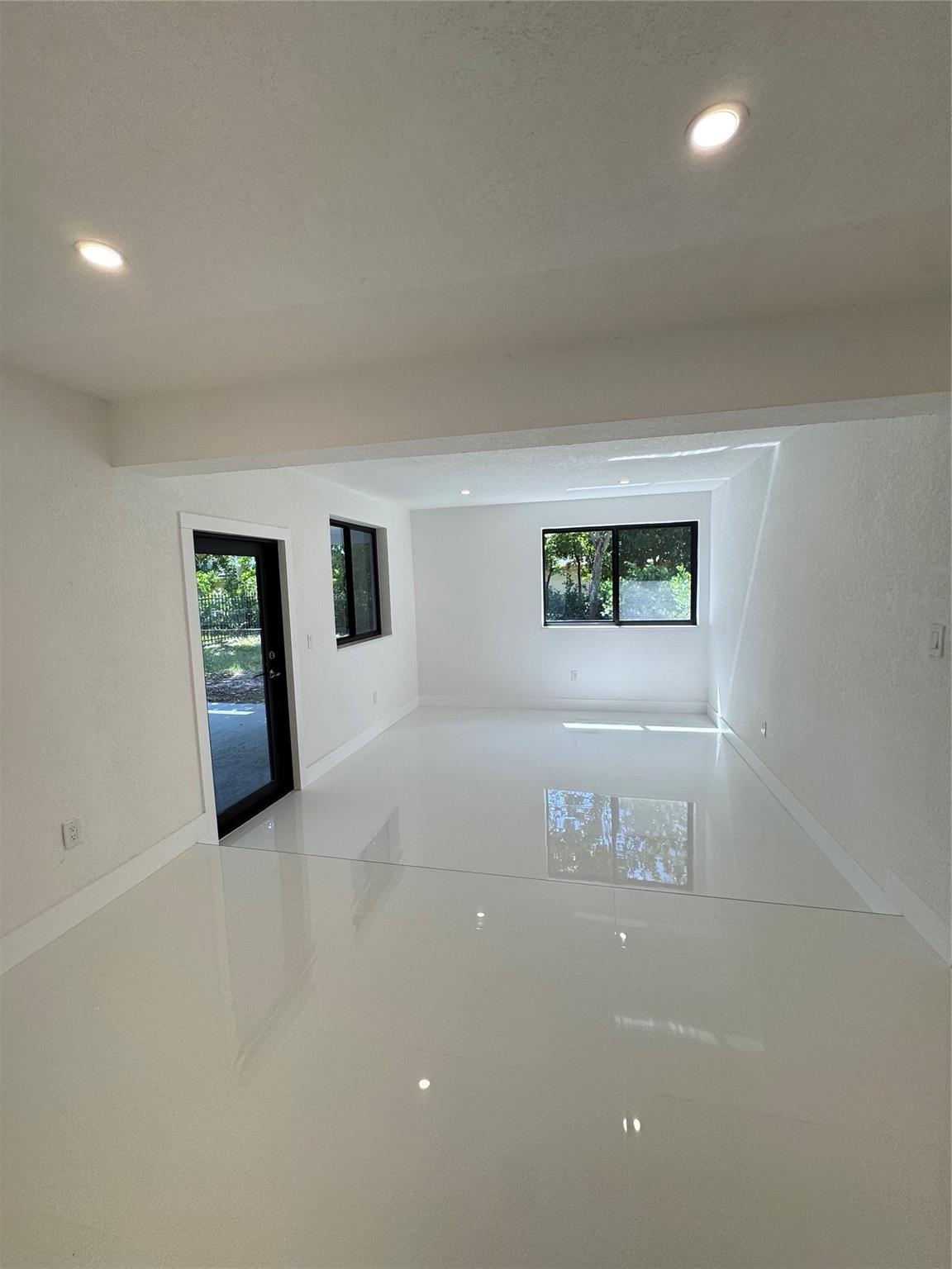 Norwood 6th Add Sec 01 - Residential Lease