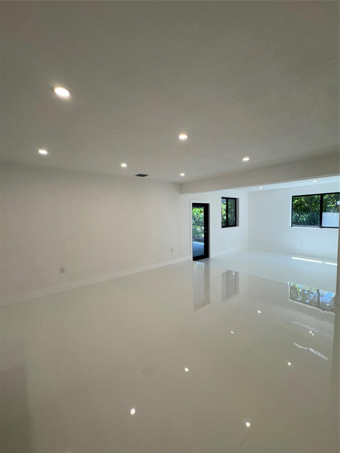 Norwood 6th Add Sec 01 - Residential Lease