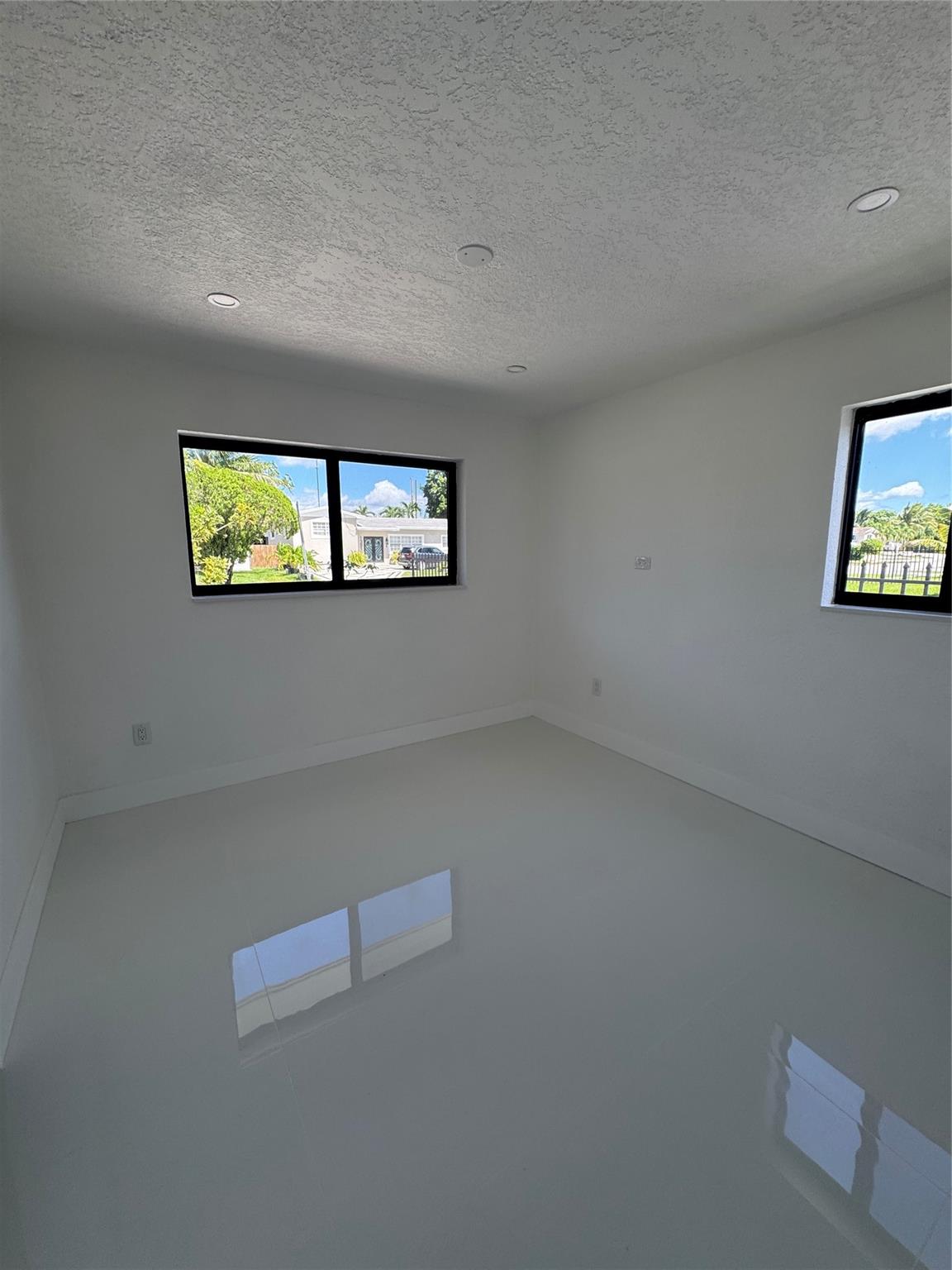 Norwood 6th Add Sec 01 - Residential Lease
