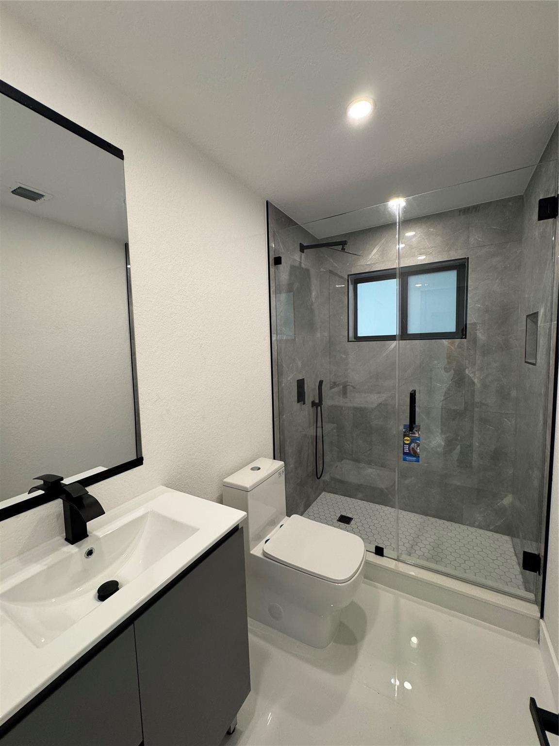 Norwood 6th Add Sec 01 - Residential Lease