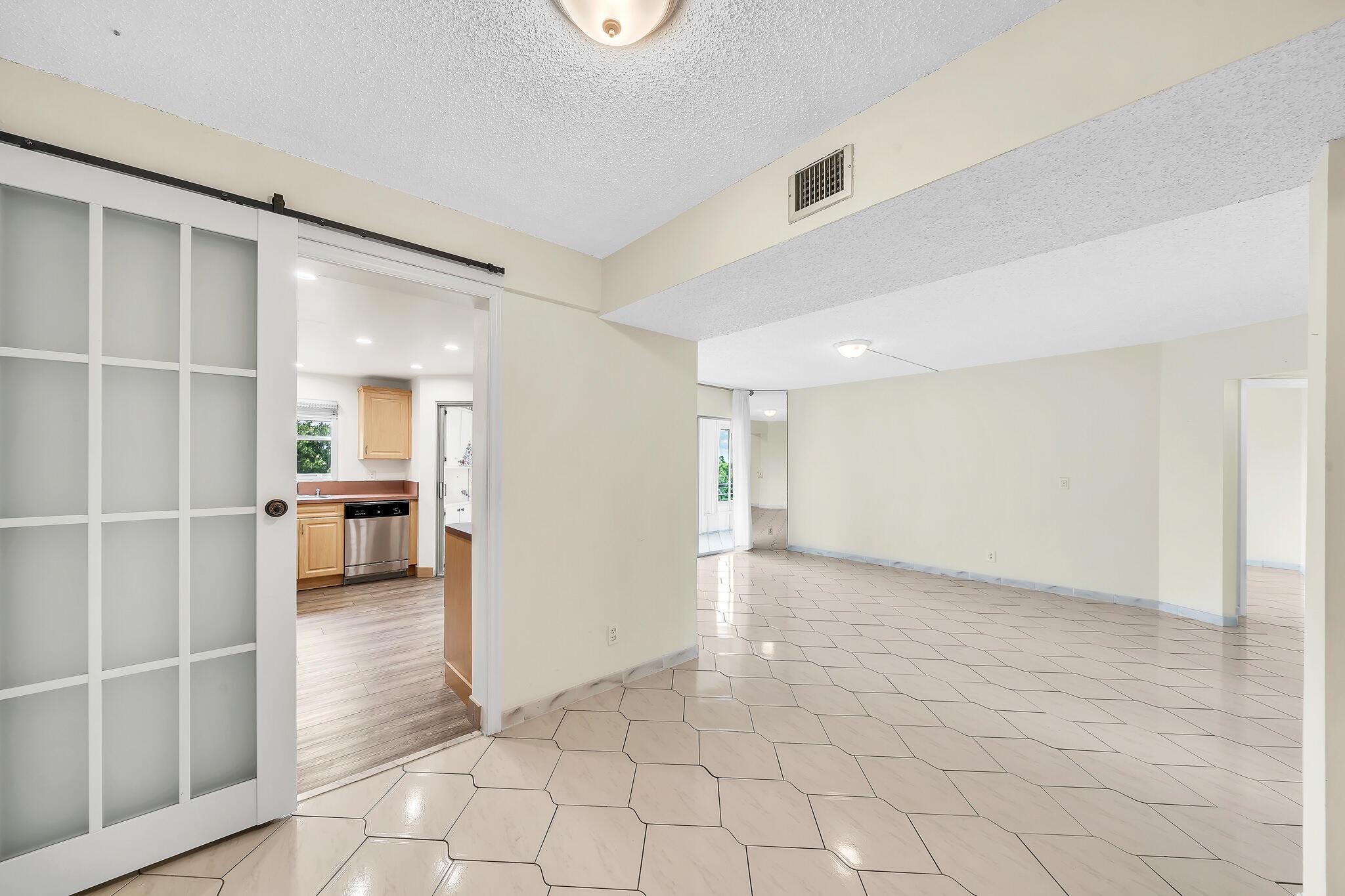POINCIANA PLACE CONDO 1,2 - Residential
