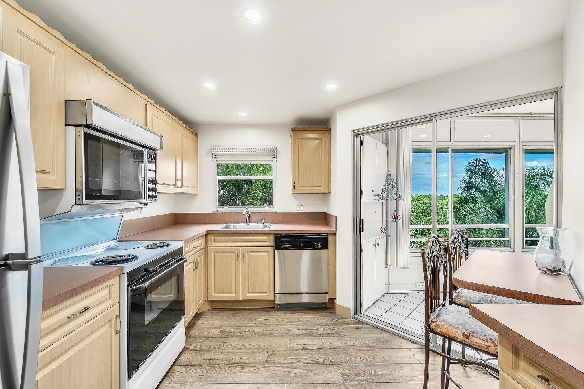 POINCIANA PLACE CONDO 1,2 - Residential