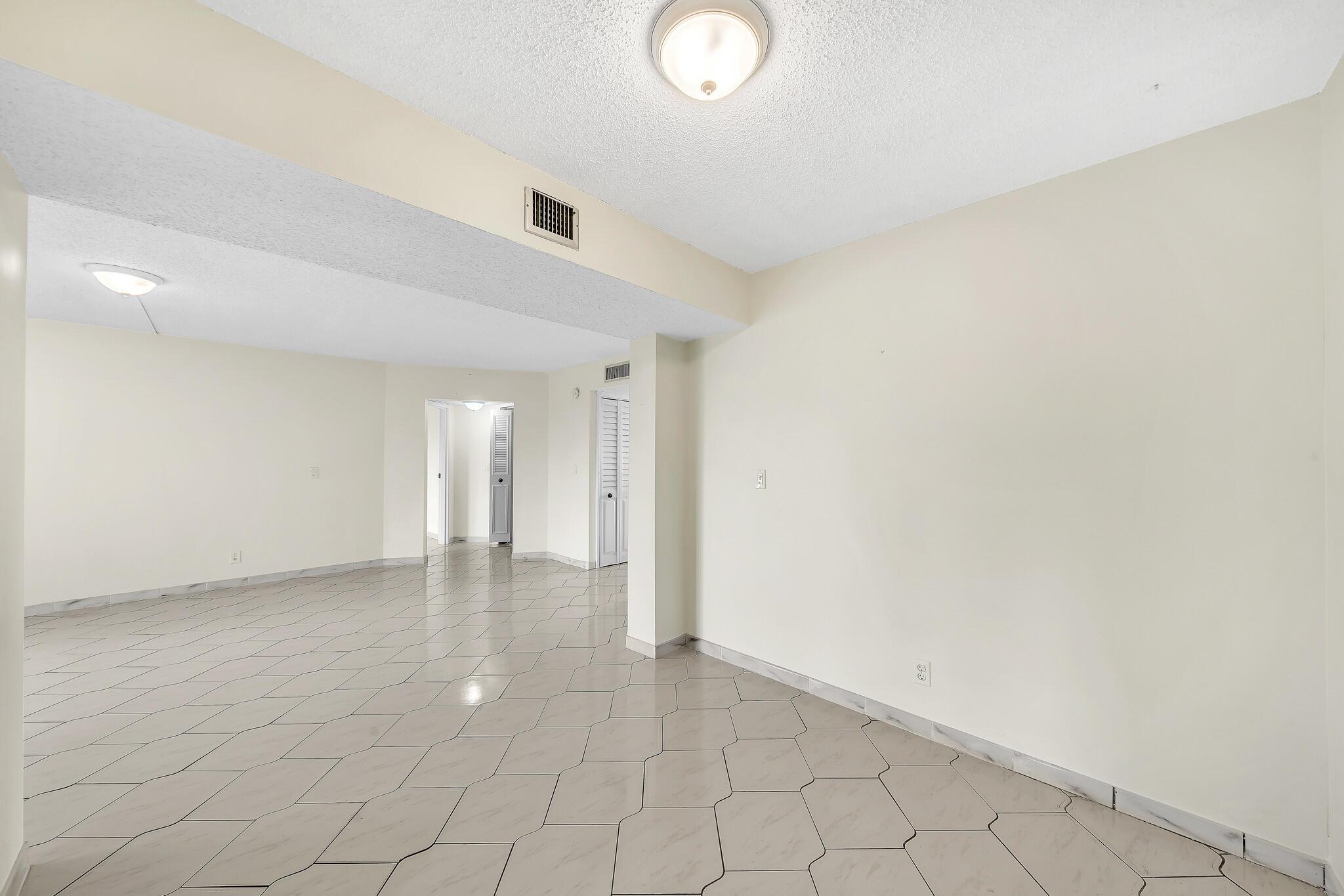 POINCIANA PLACE CONDO 1,2 - Residential