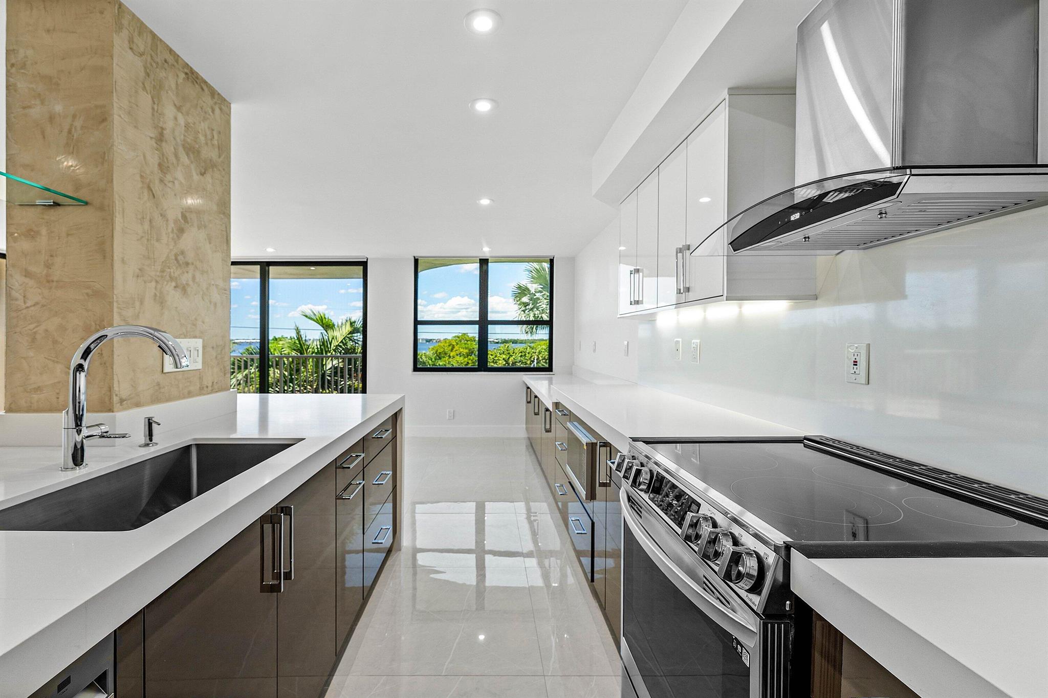 5480 N Ocean Drive B1c