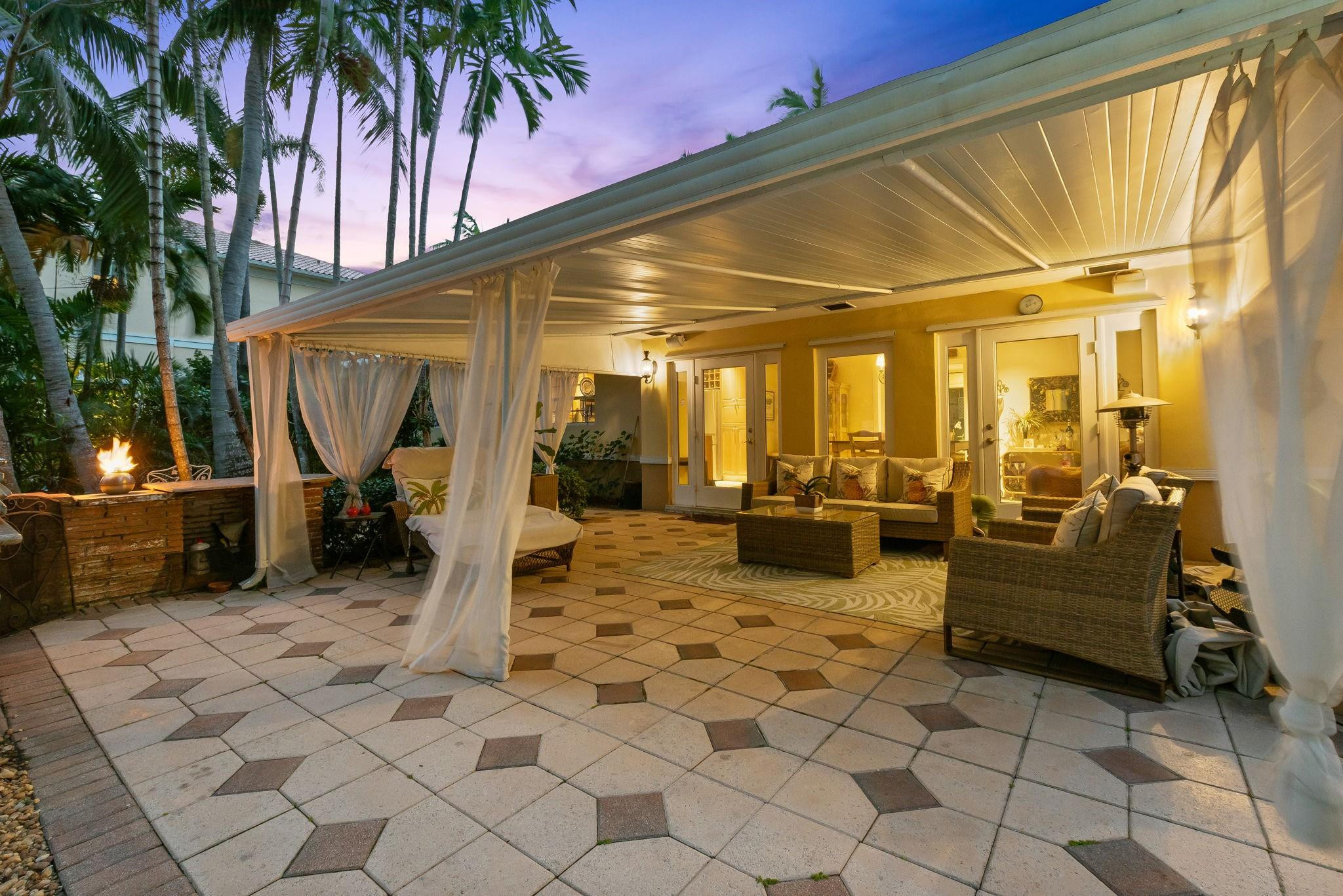 Hollywood Lakes Sec 1-32 - Residential