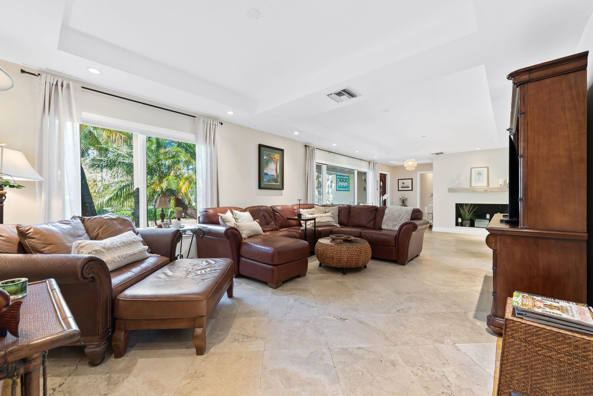 Hollywood Lakes Sec 1-32 - Residential