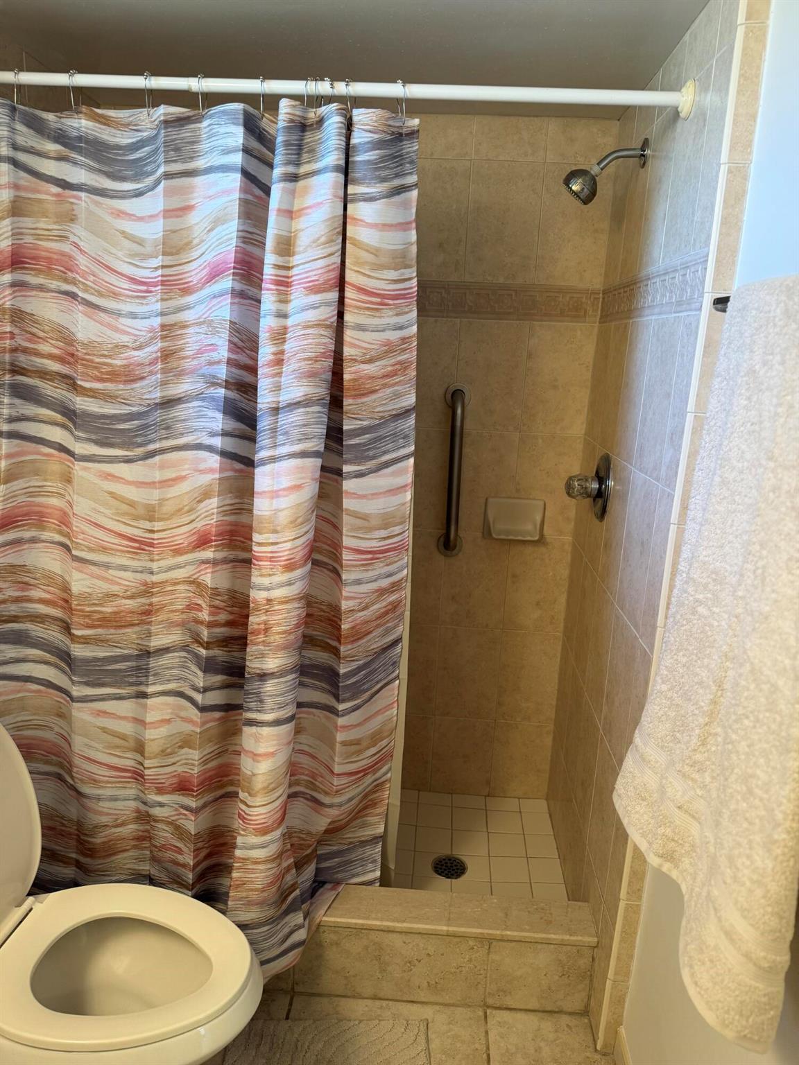 LAKE CLARKE GARDENS CONDO - Residential Lease