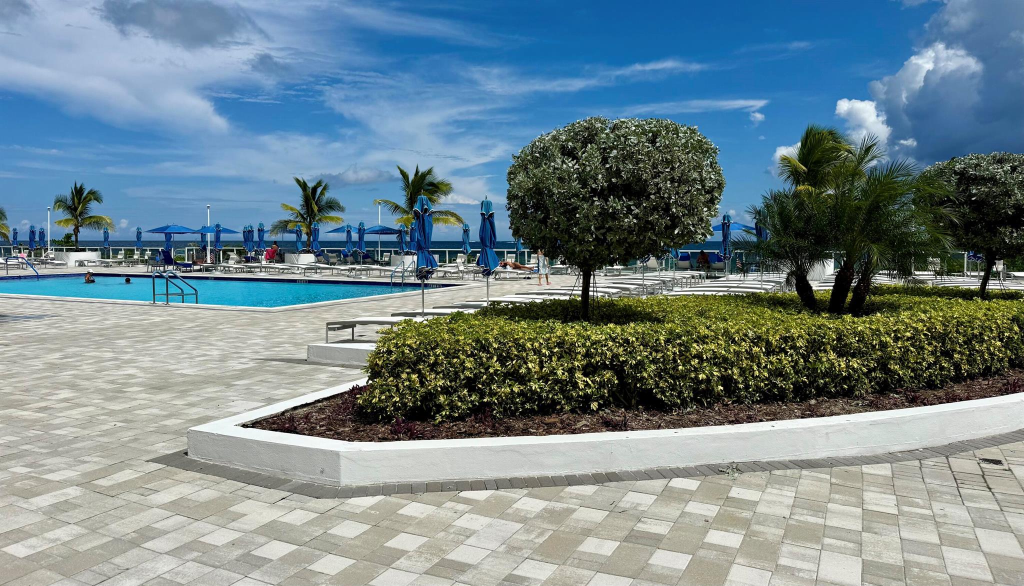 LA MER ESTATES EAST CONDO - Residential Lease