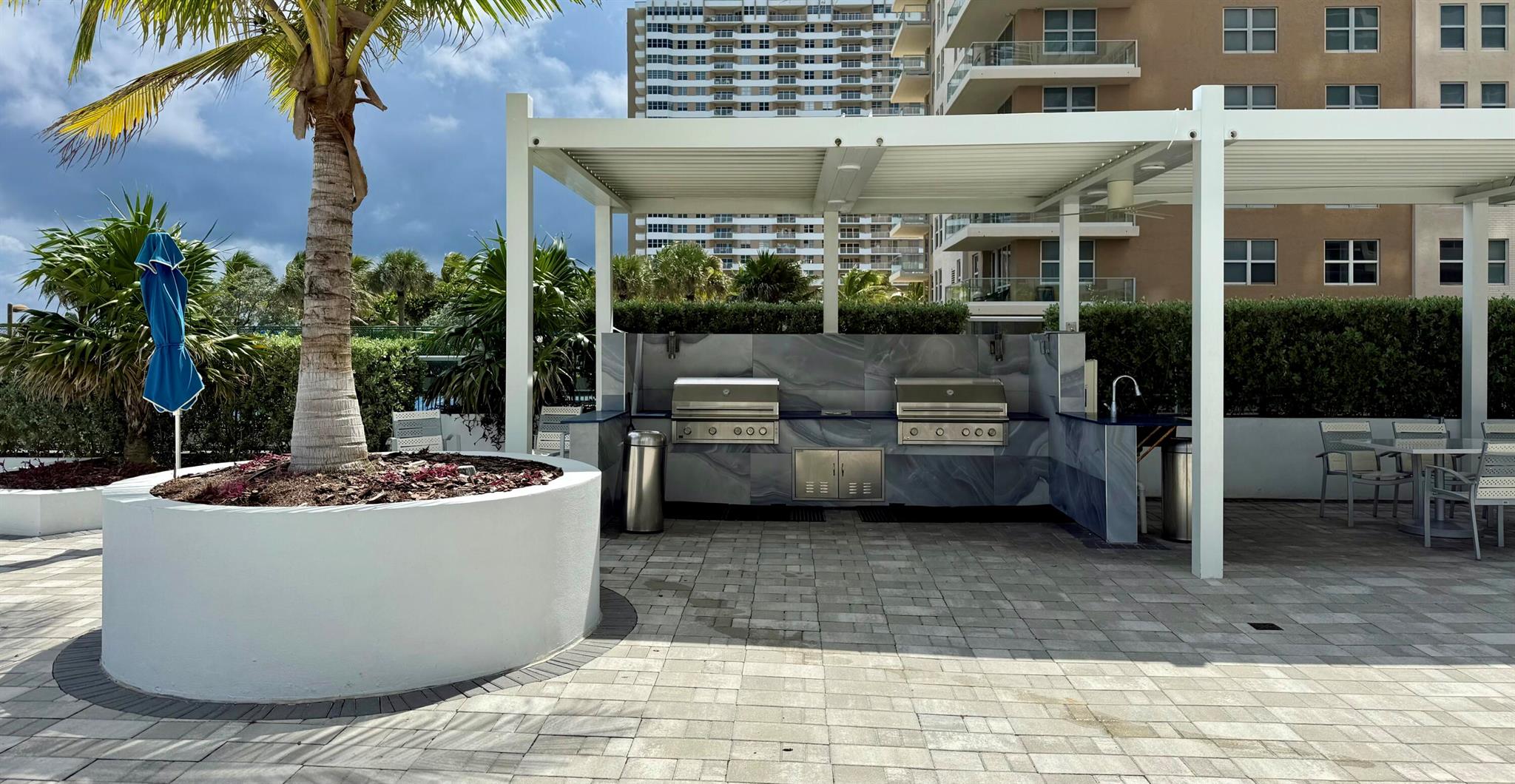 LA MER ESTATES EAST CONDO - Residential Lease