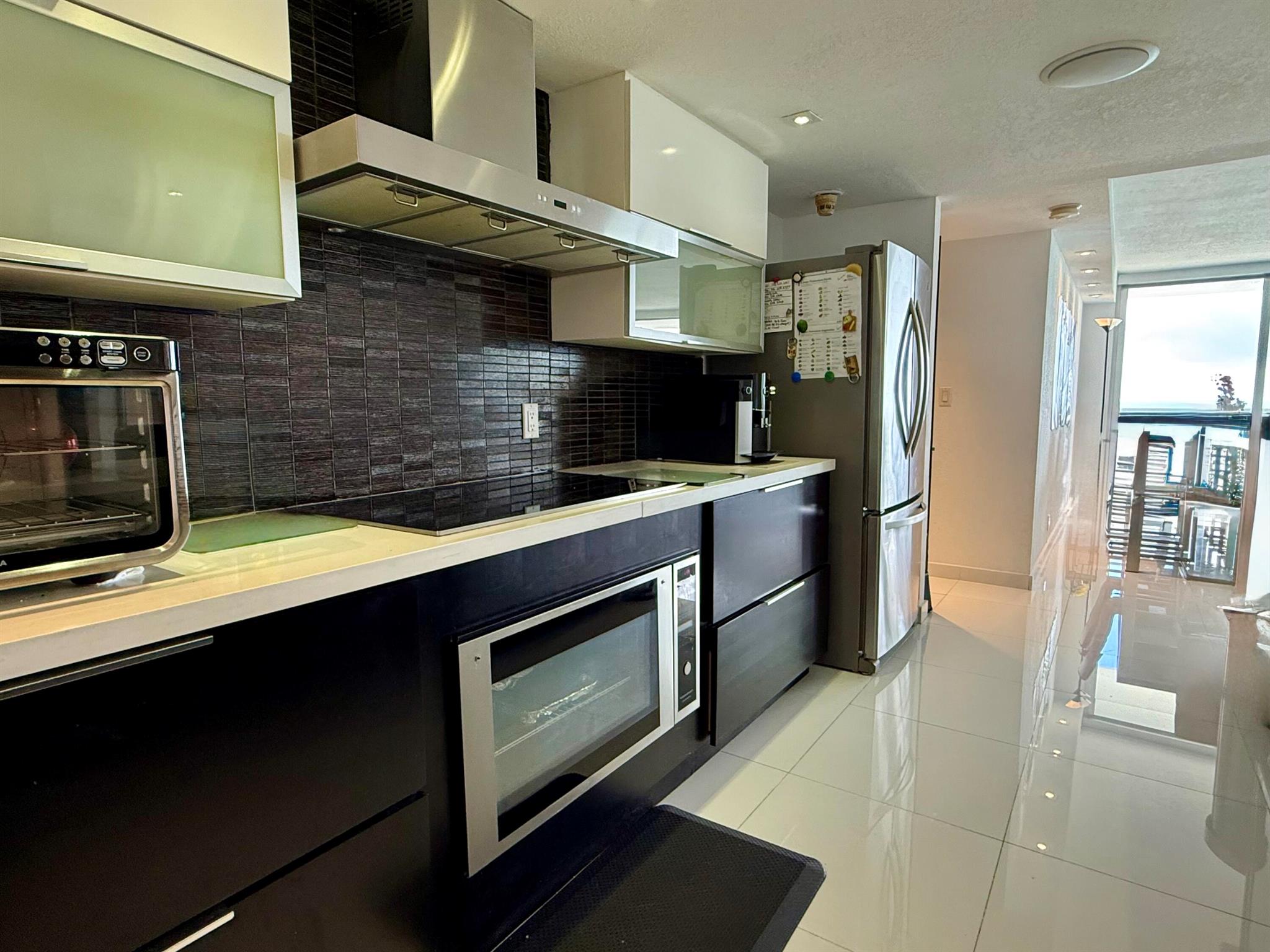 LA MER ESTATES EAST CONDO - Residential Lease