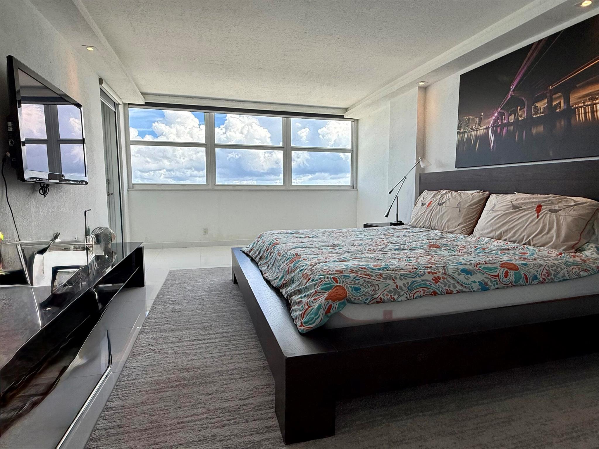 LA MER ESTATES EAST CONDO - Residential Lease