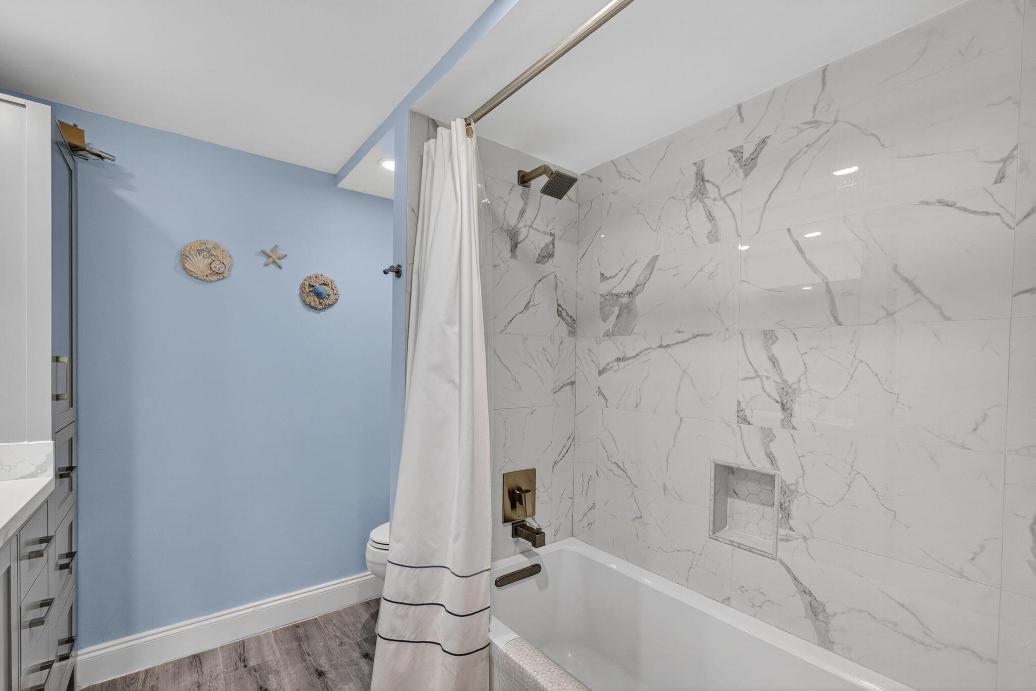 GOLF VILLAS CONDO - Residential