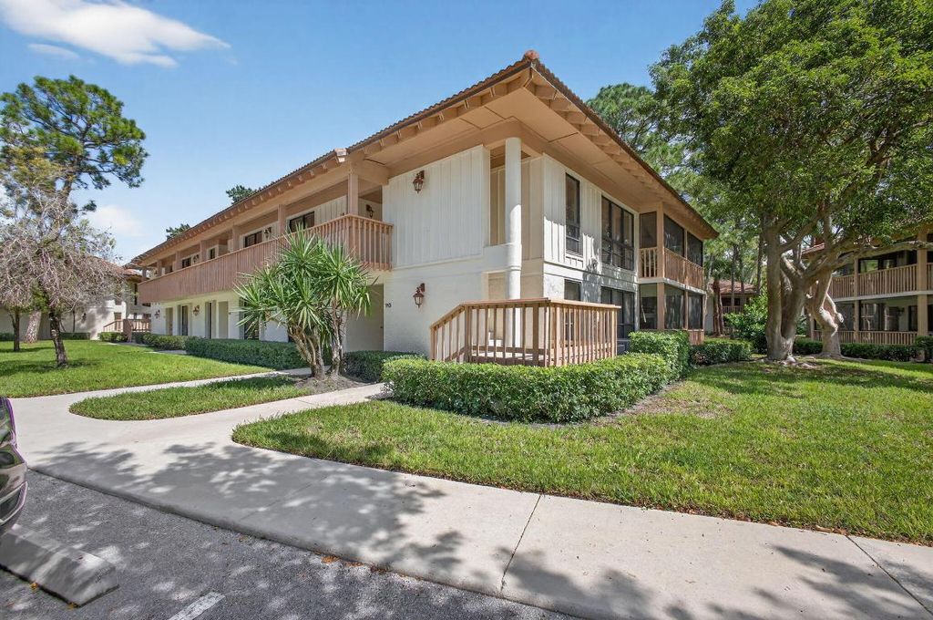 Photo of 113 Brackenwood Road, Palm Beach Gardens, FL 33418 (MLS # R11132883)