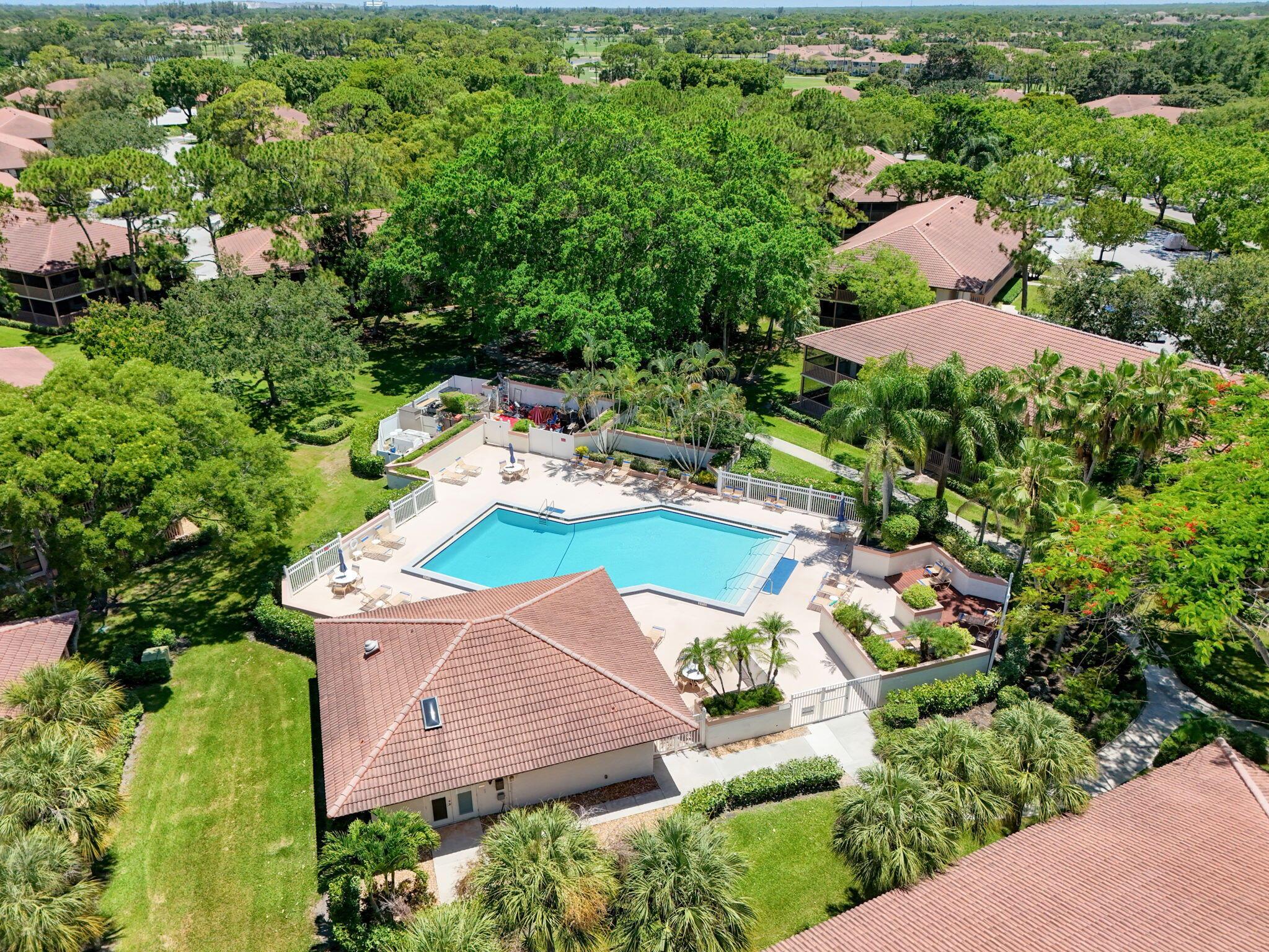 GOLF VILLAS CONDO - Residential