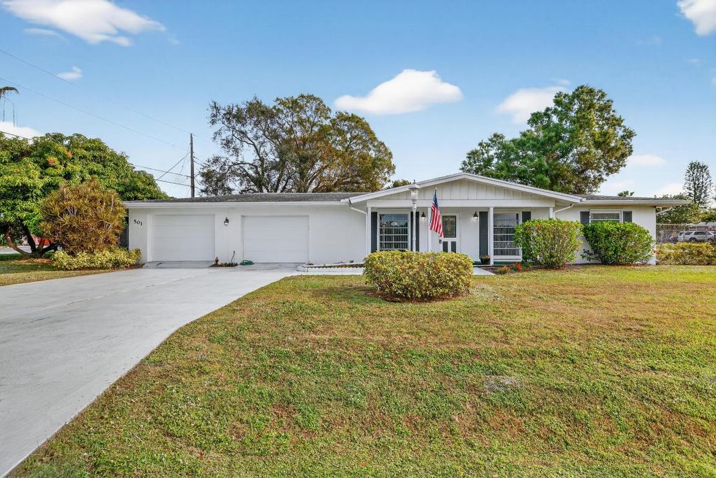 Photo of 501 NE Oleander Avenue, Port Saint Lucie, FL 34952 (MLS # R11152844)