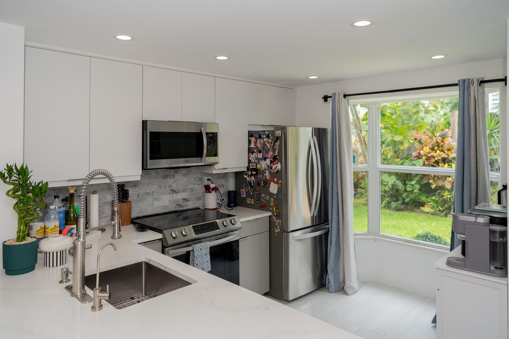 Photo of 1877 NE 15th Avenue #1877, Fort Lauderdale, FL 33305 (MLS # B26045998)