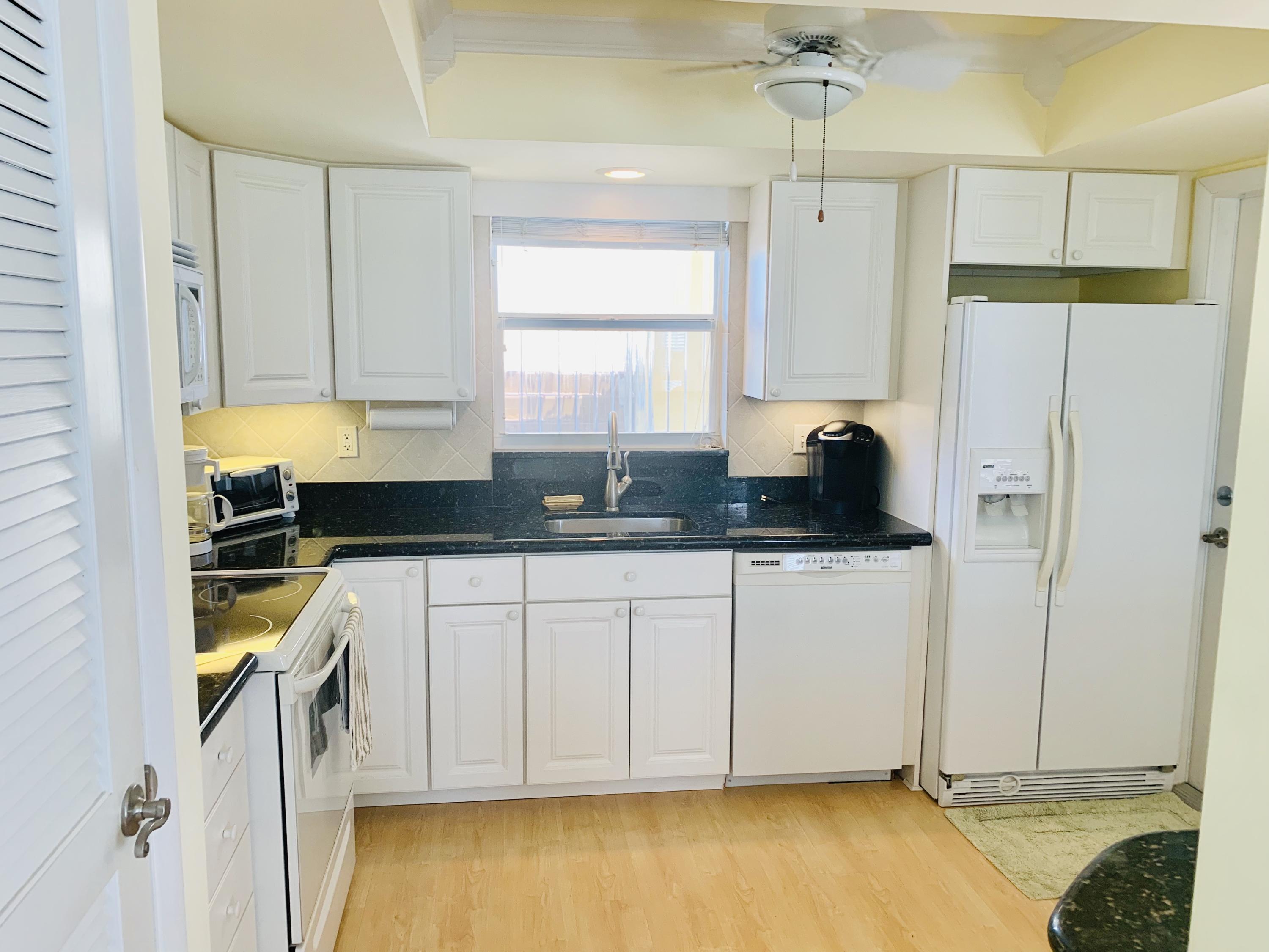 HAMPTON HOUSE CONDO - Residential Lease