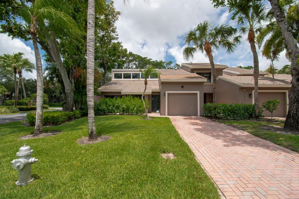 Photo of 6602 Thornhill Court, Boca Raton, FL 33433 (MLS # B26040089)