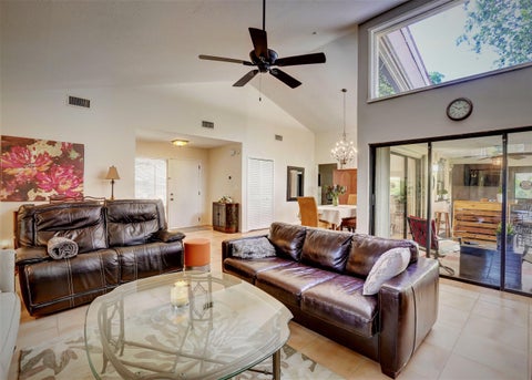 Tiny photo for 627 Hollows Circle, Deerfield Beach, FL 33442 (MLS # B26052774)