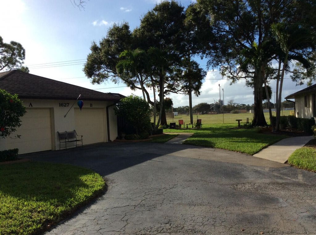Photo of 1627 Laurel Leaf Lane #B, Fort Pierce, FL 34950 (MLS # R10846561)