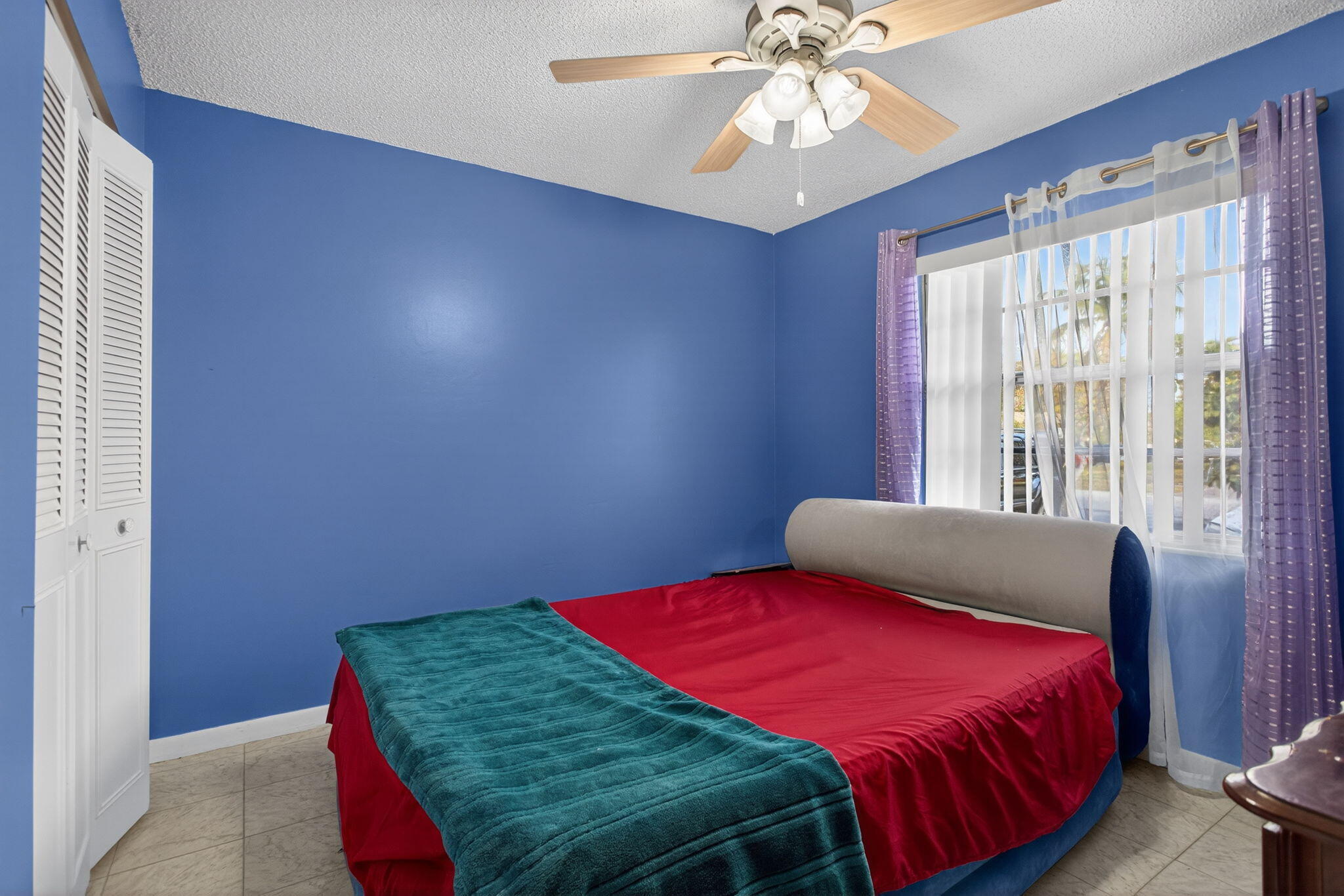 LAKE ISLAND - Residential