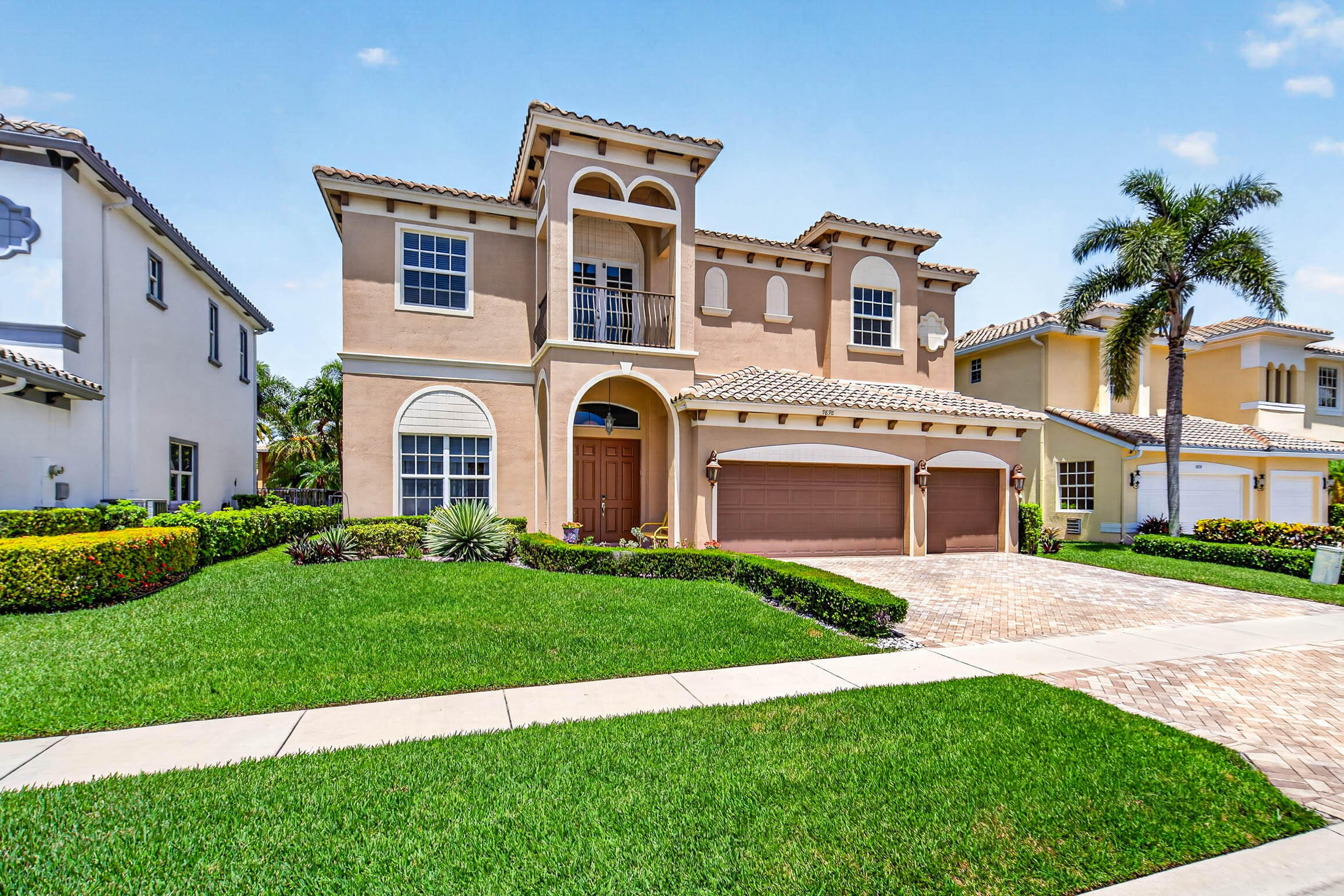 9898 Coronado Lake Drive