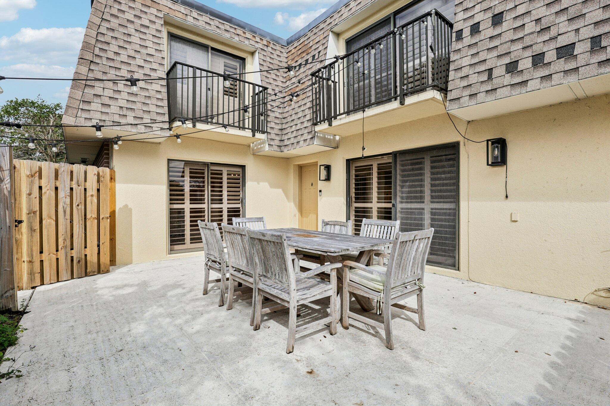 DELRAY OAKS WEST CONDO - Residential