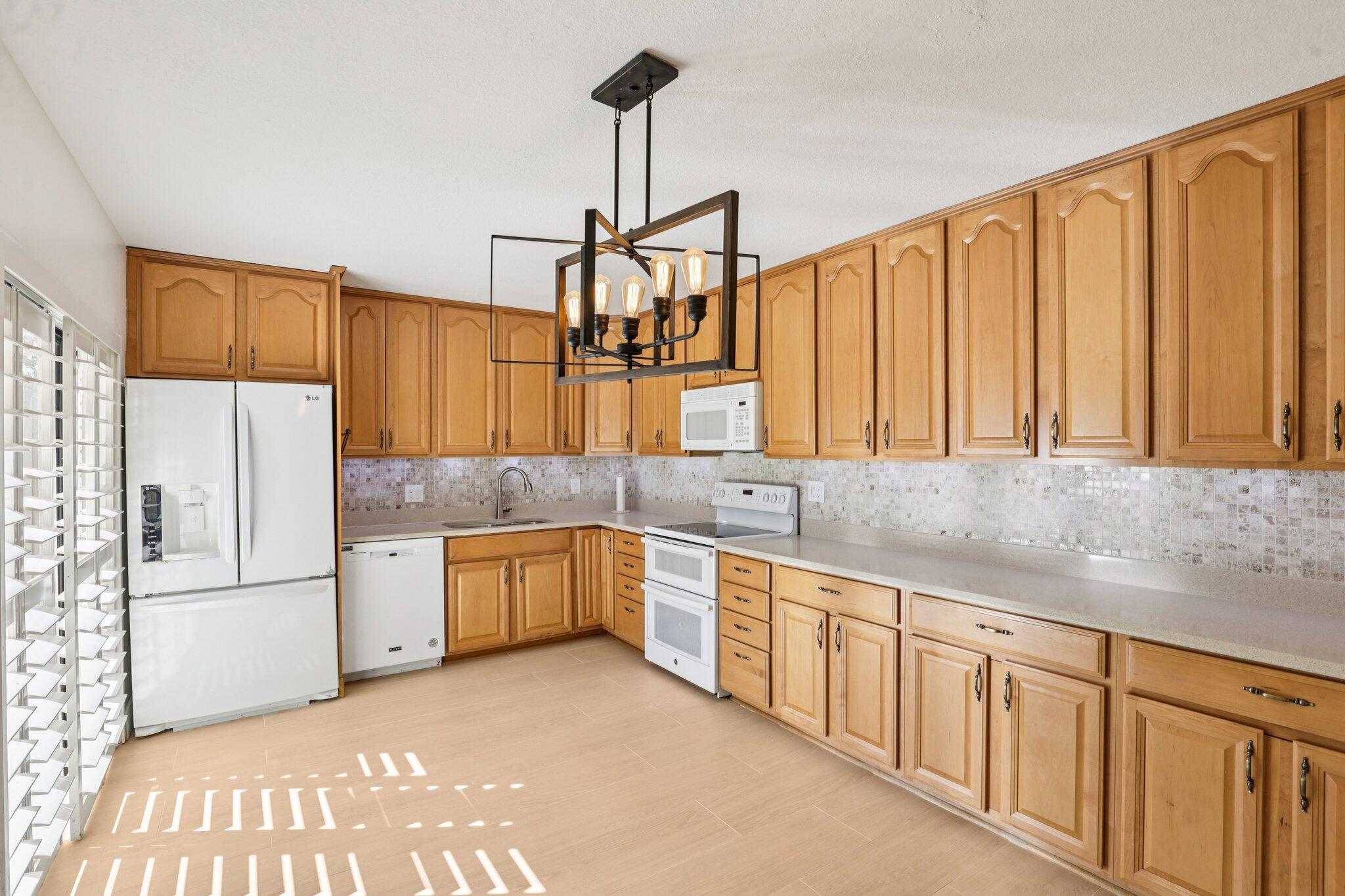 DELRAY OAKS WEST CONDO - Residential