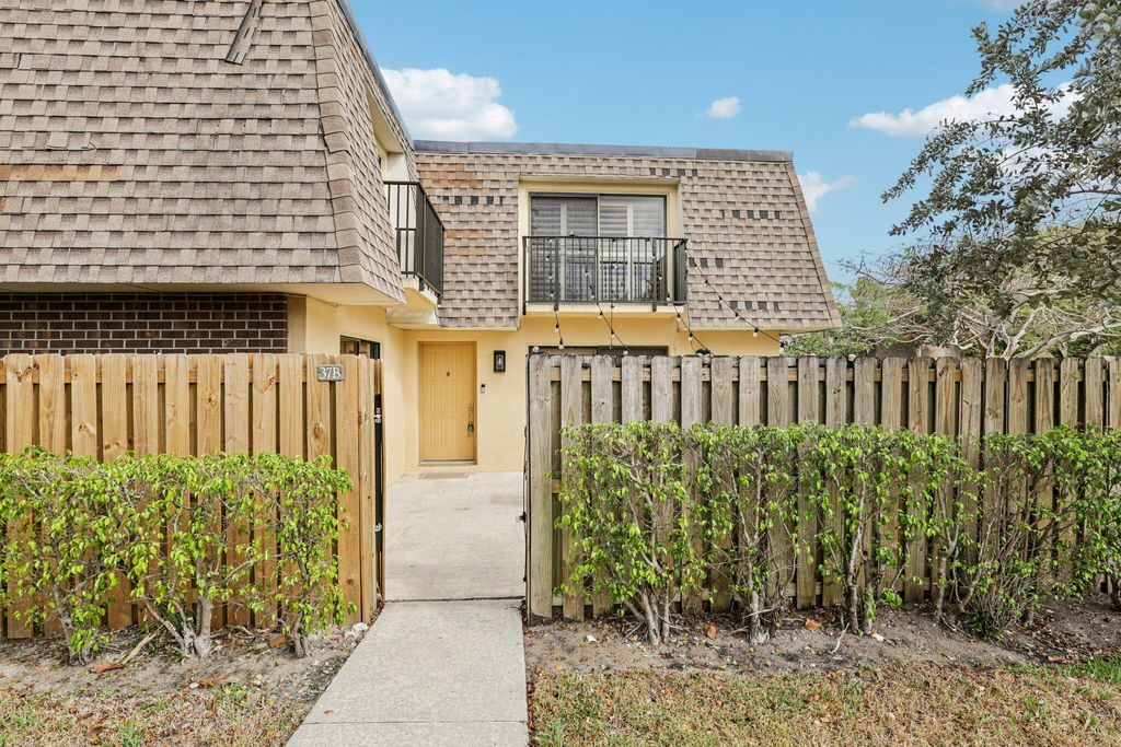 Photo of 2911 SW 22nd Circle #37b, Delray Beach, FL 33445 (MLS # R11168485)