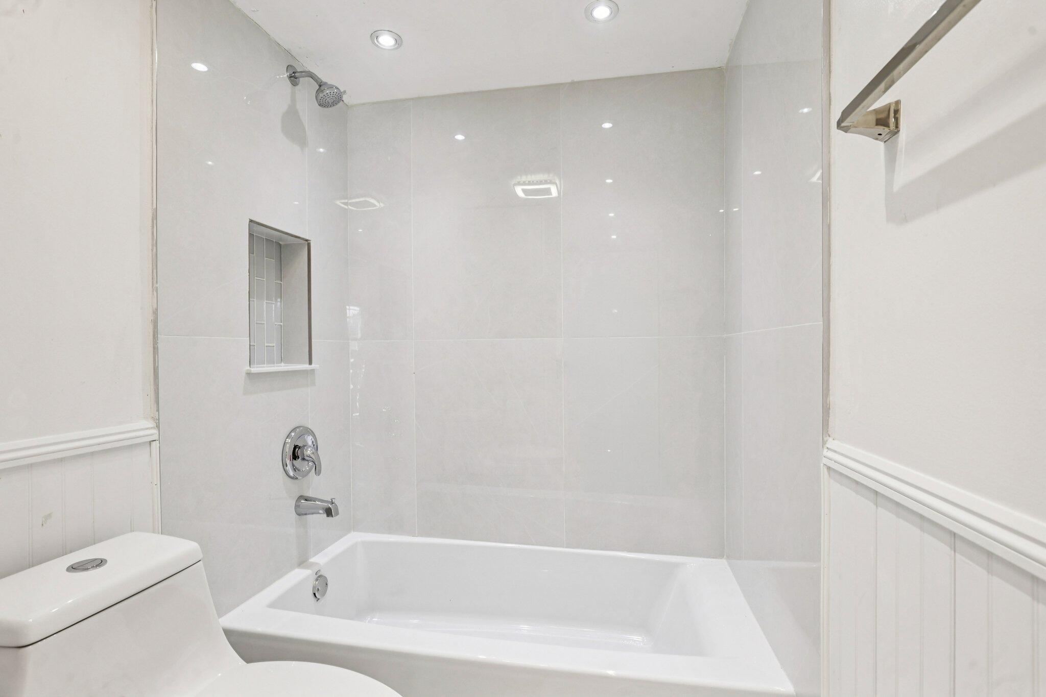 DELRAY OAKS WEST CONDO - Residential