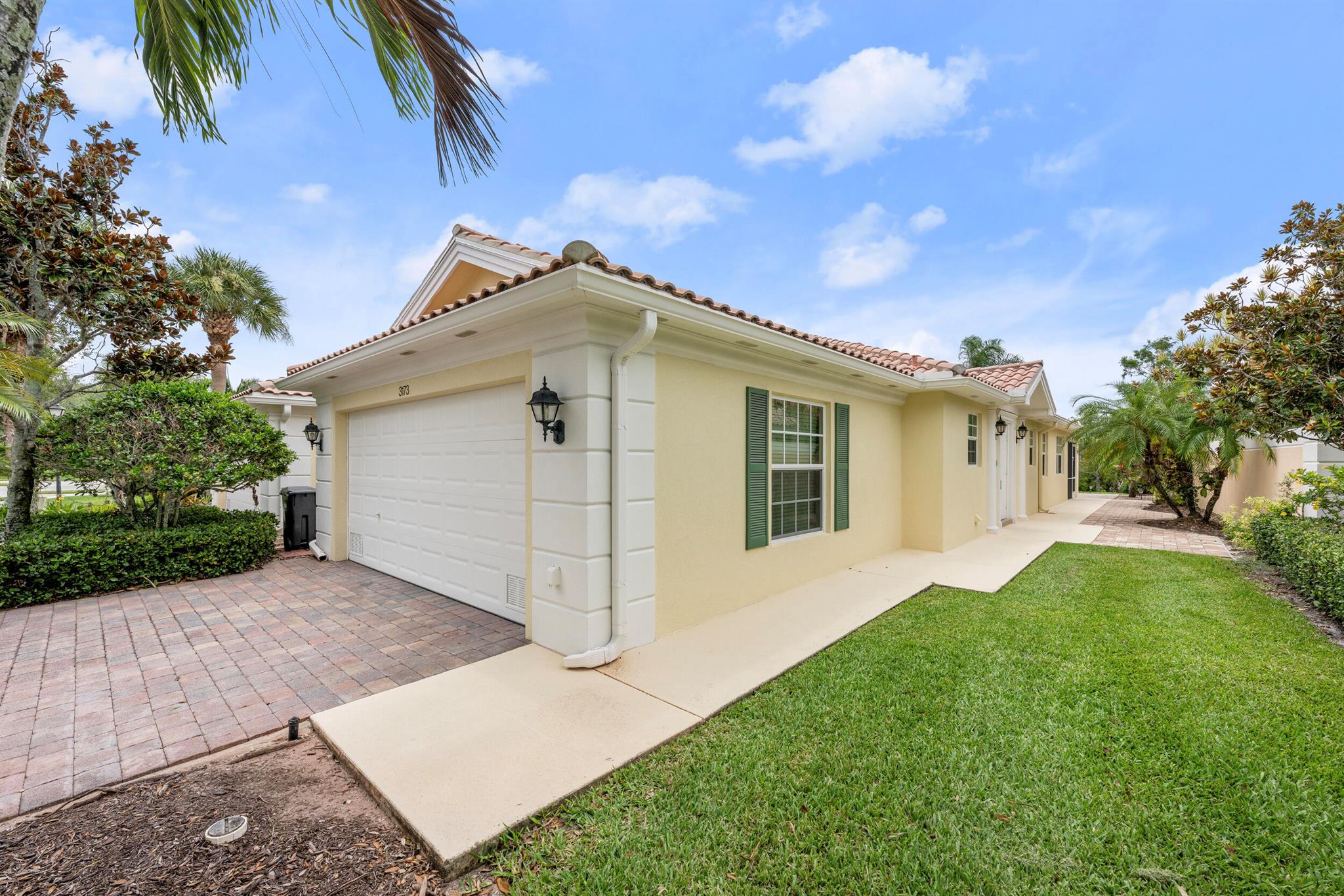 3173 Verdmont Lane, Wellington, FL, 33414/$425,000 2 3173 Verdmont Lane