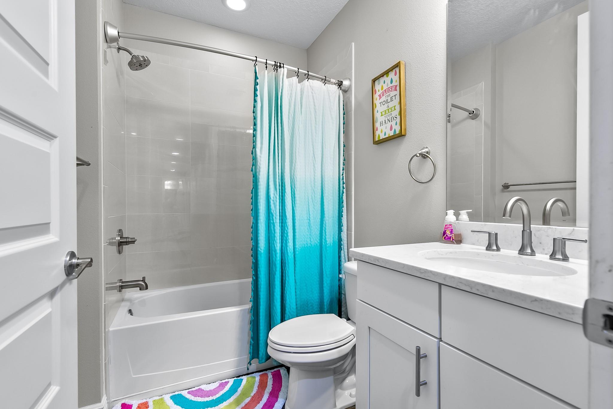 KERRINGTON AT ADDISON VIL - Residential