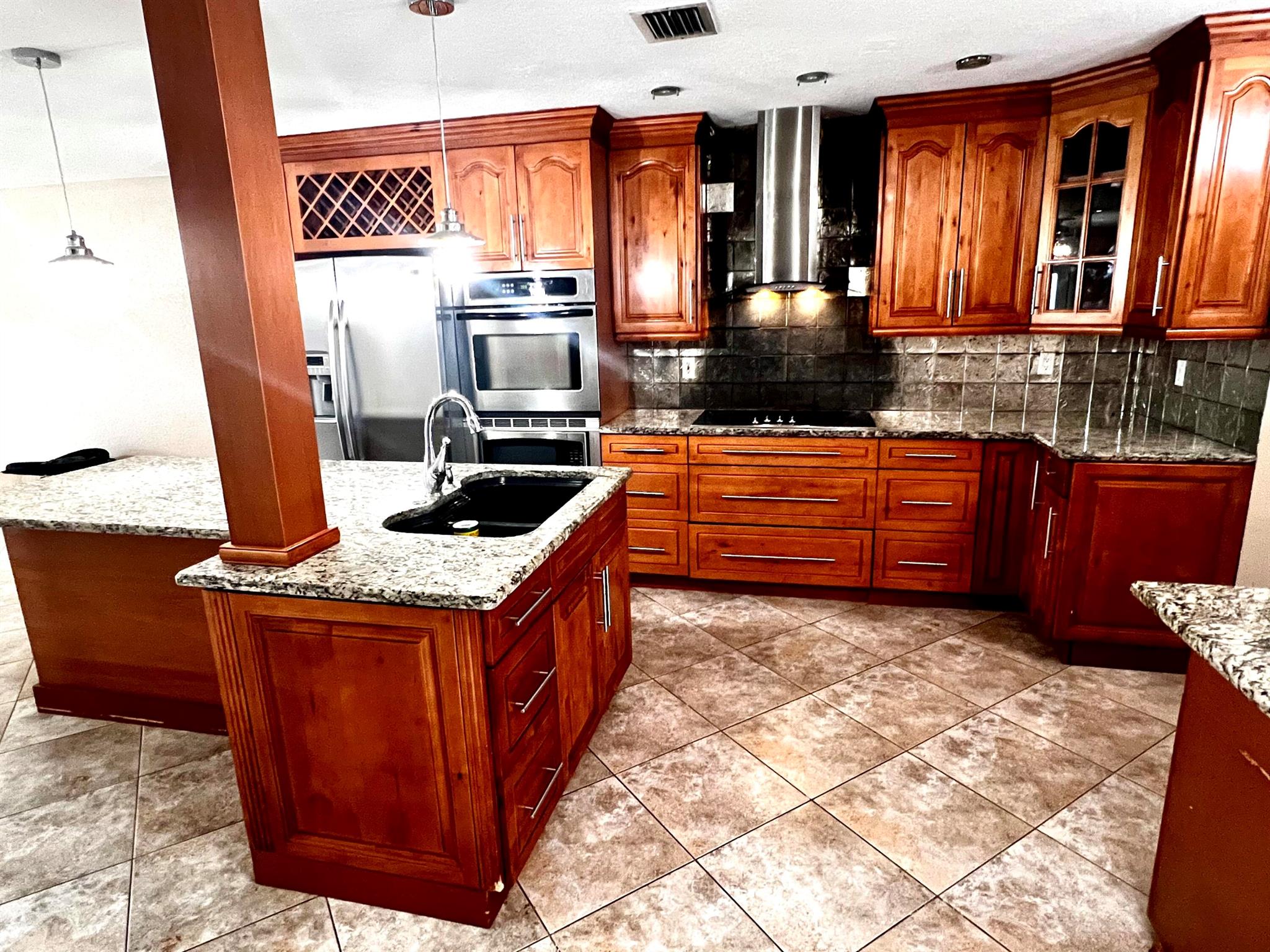 SUMMIT LAKE - Residential