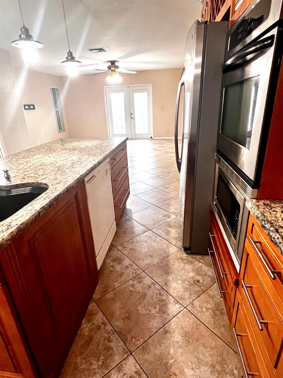 SUMMIT LAKE - Residential