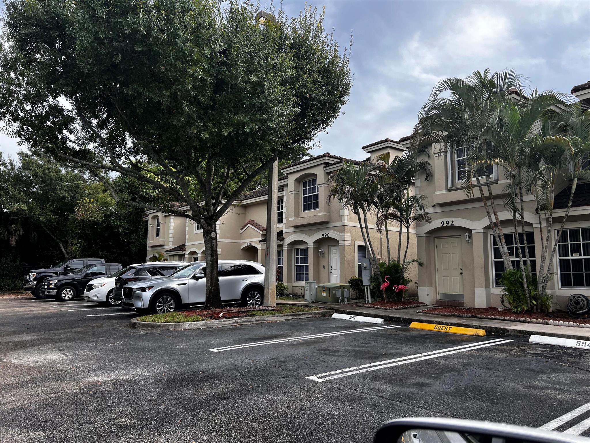 SUMMIT LAKE - Residential