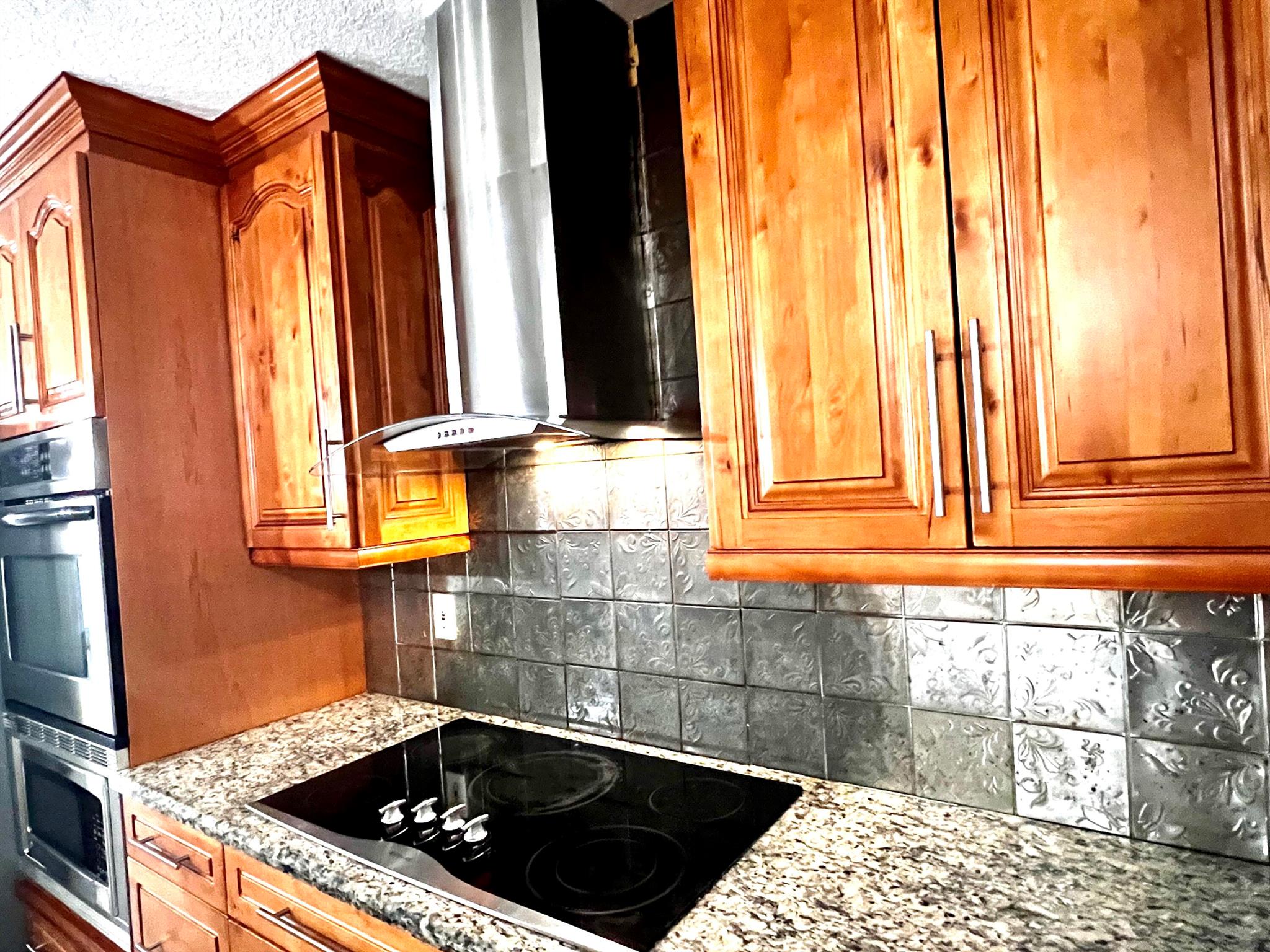 SUMMIT LAKE - Residential