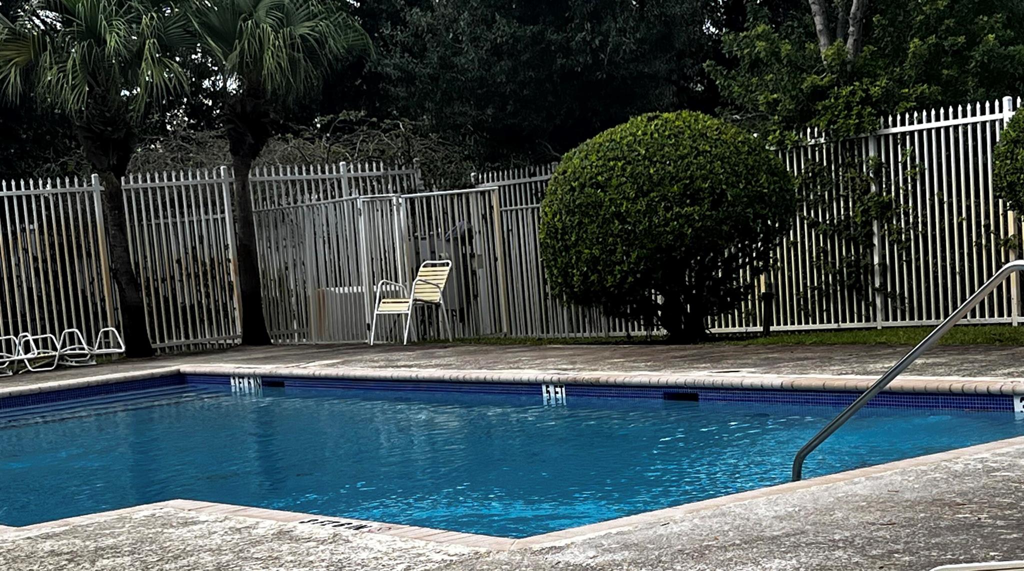 SUMMIT LAKE - Residential