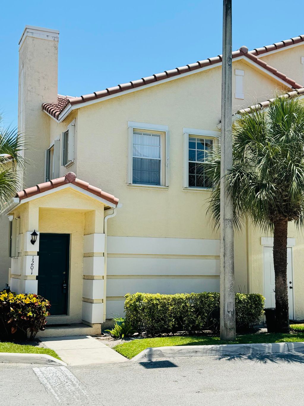 Photo of 1201 Belmont Place, Boynton Beach, FL 33436 (MLS # B26011558)